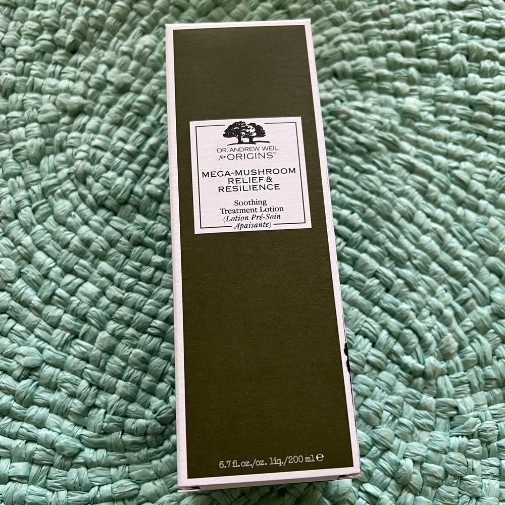 Dr. Andrew Weil for Origins Mega-Mushroom Relief & Resilience Soothing Lotion 🍄